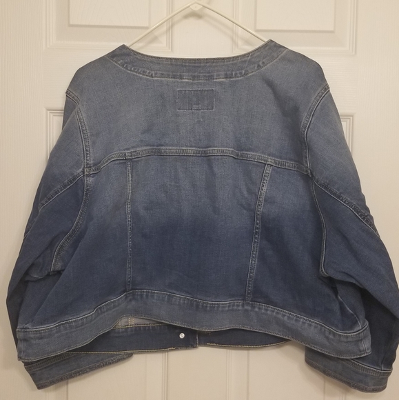 Sz 4 Torrid Collarless Crop Denim - Picture 2 of 12